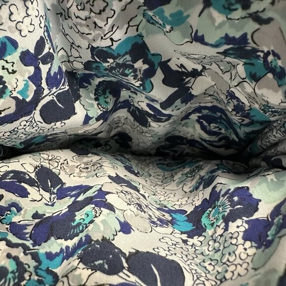 Vera Bradley RFID Mini Hipster Cross Body Frost Gray Ultralight NWT - Picture 5 of 5